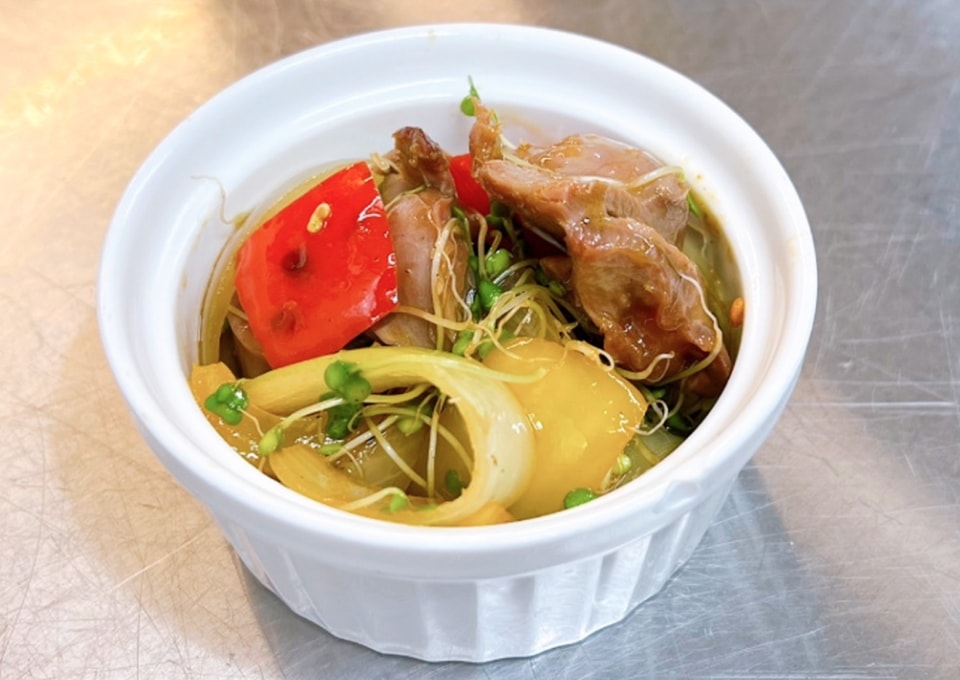 パプリカ砂肝炒め