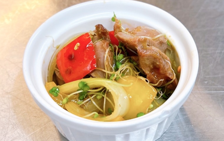 パプリカ砂肝炒め