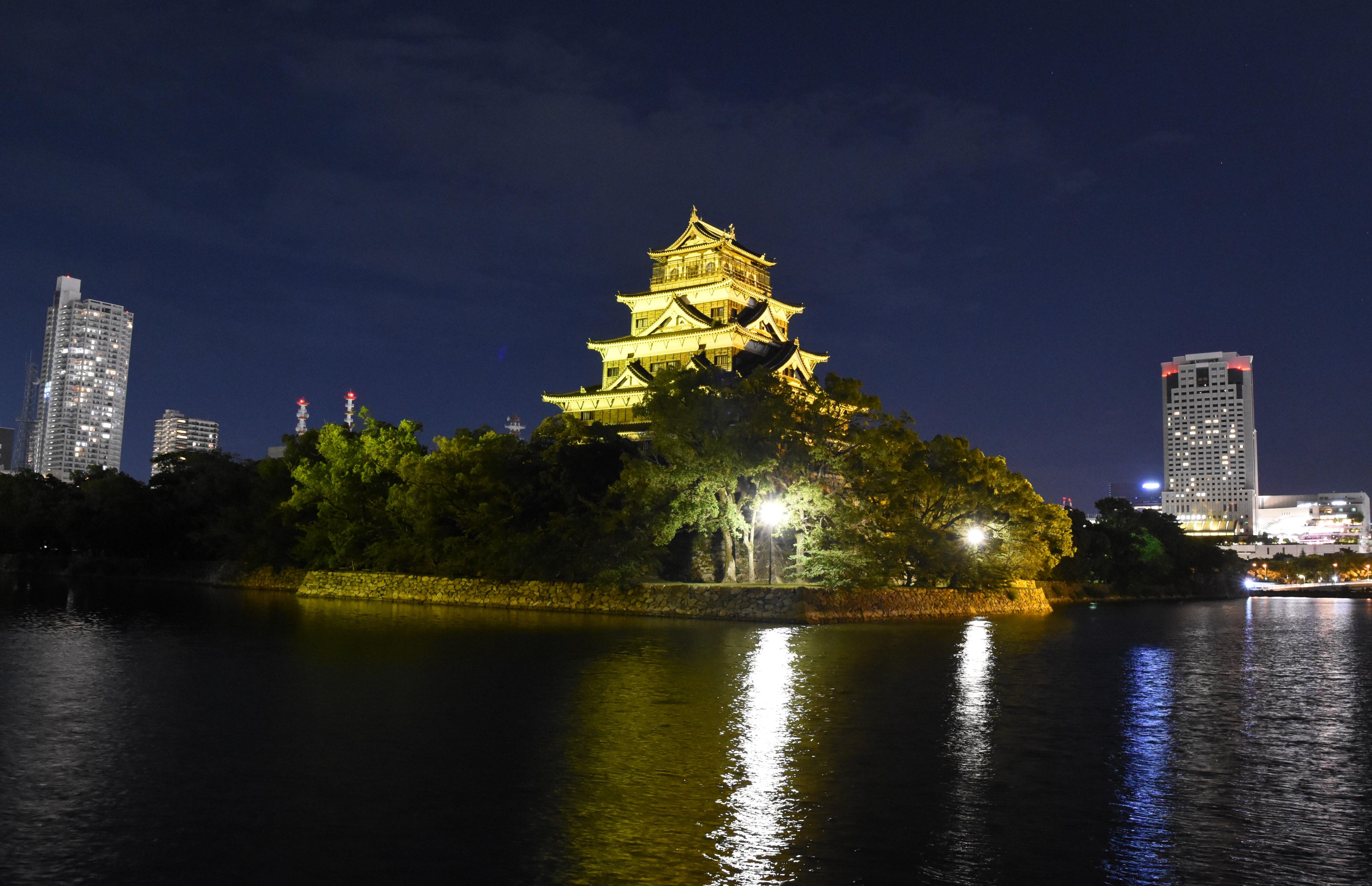 広島城㈫.jpg