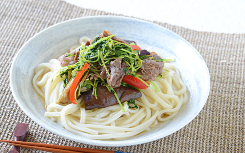 牛肉甘辛炒めのっけ冷やしうどん